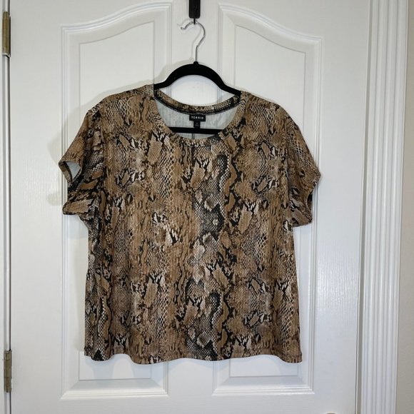 Snakeskin Print Rib Crop/Short length Crewneck Tee - 1x - Picture 6 of 9